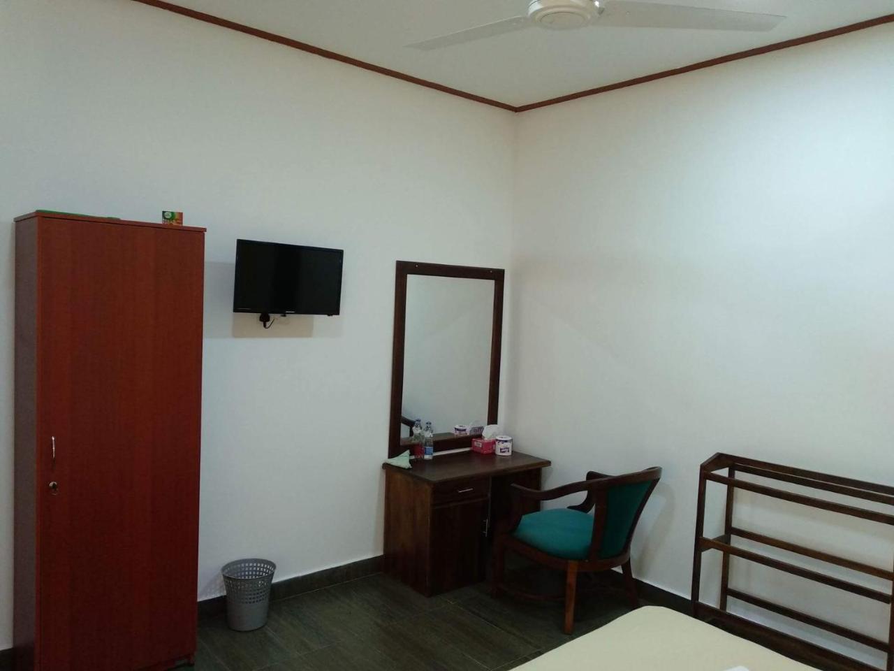 Bed and Breakfast Ocean Gate Negombo Exterior foto